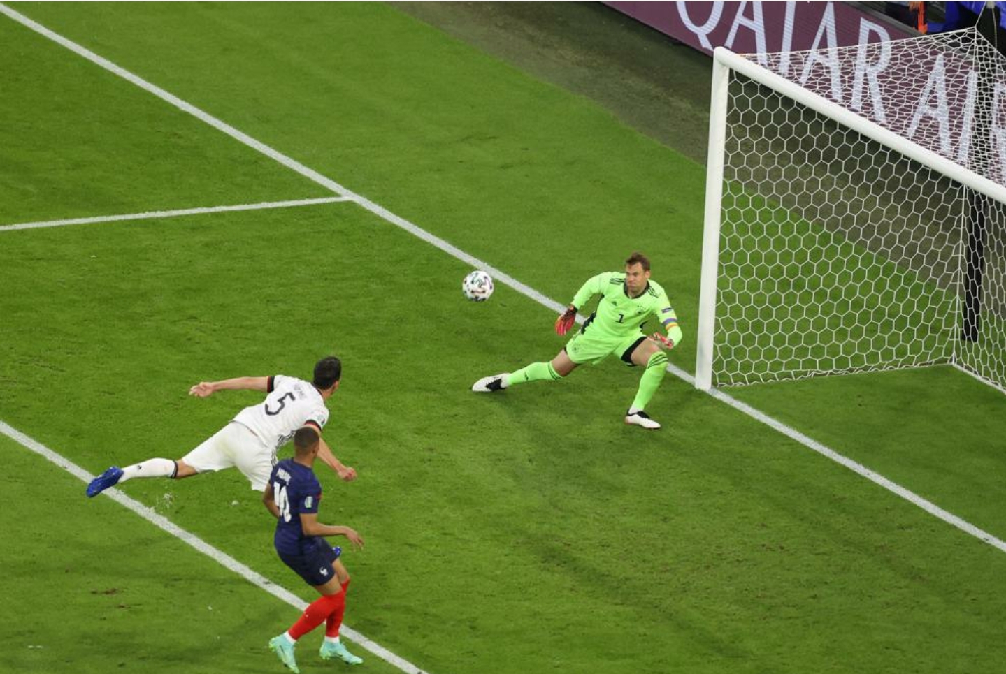 “Xe tăng” tuột xích!